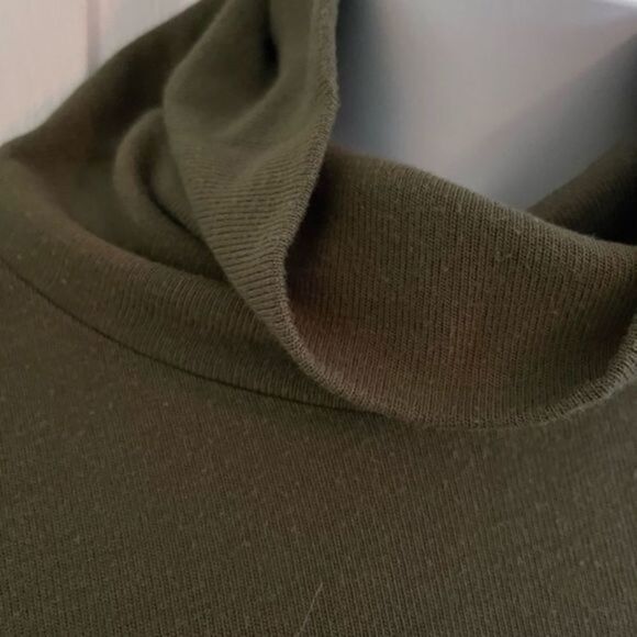 Long Sleeve Mockneck Midi Knit Dress Olive green Size Large - Picture 2 of 3